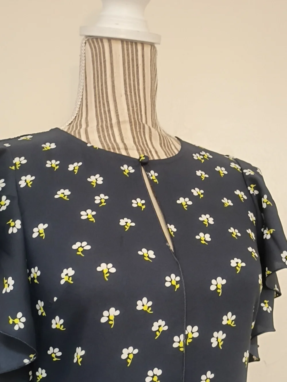 Kate Spade Navy Floral Daisy Toss Flutter Sleeve Midi Dress Size 2 NWOT